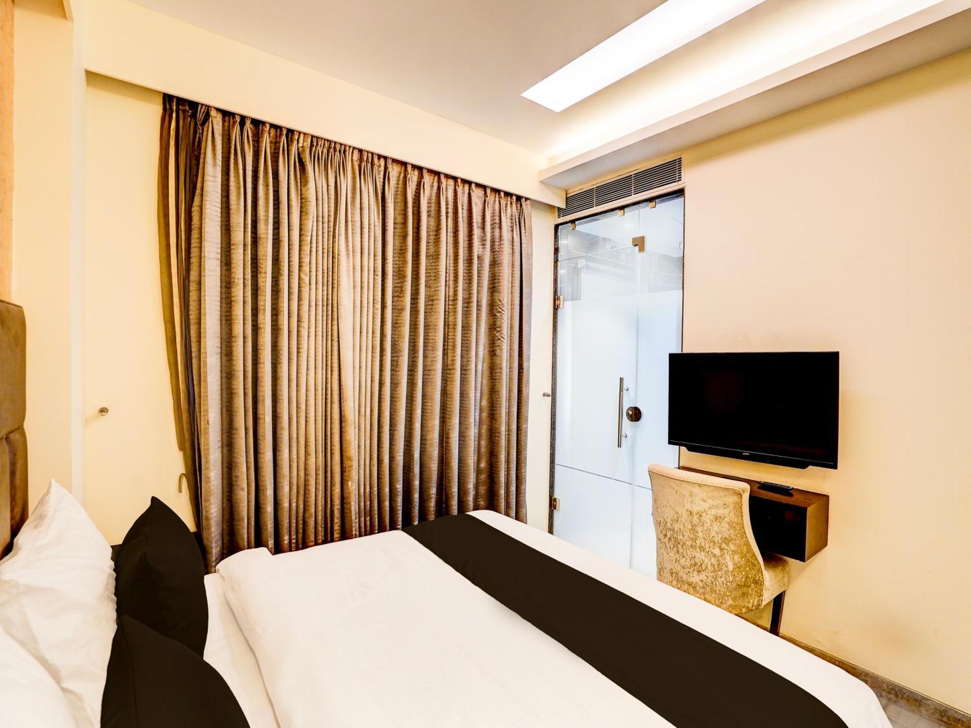 Super Townhouse Pitampura West Enclave Hotel Delhi  Exterior photo